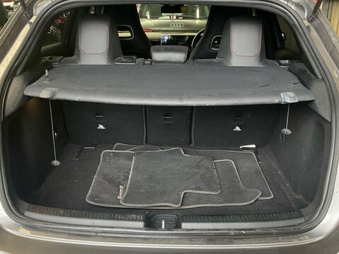 Mercedes-Benz A Class 1.3 A200 AMG Line (Executive) Hatchback 5dr Petrol 7G-DCT Euro 6 (s/s) (163 7