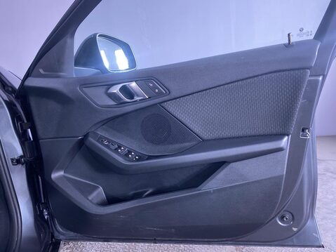 BMW 1 Series 1.5 116d SE (LCP) Hatchback 5dr Diesel Manual Euro 6 (s/s) (116 ps) Alloy W 27