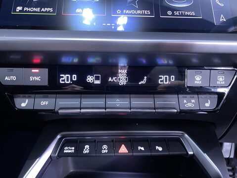 Audi A3 2.0 TDI 30 S line Sportback 5dr Diesel Manual Euro 6 (s/s) (116 ps) Bluetoo 31