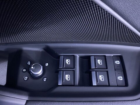 Audi A3 2.0 TDI 30 S line Sportback 5dr Diesel Manual Euro 6 (s/s) (116 ps) Bluetoo 33