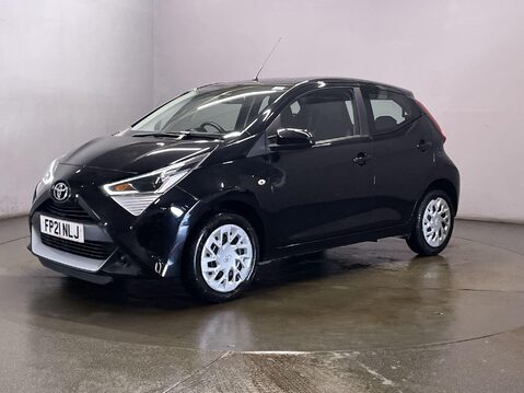 Toyota Aygo 1.0 VVT-i x-play Hatchback 5dr Petrol Manual Euro 6 (Safety Sense) (71 ps) 4