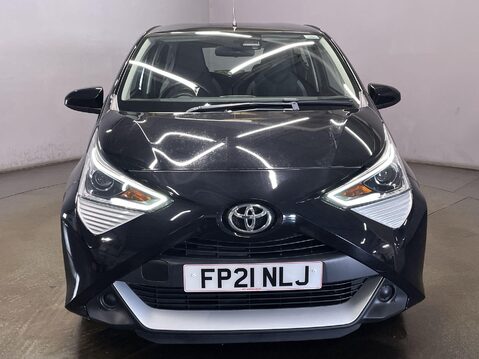 Toyota Aygo 1.0 VVT-i x-play Hatchback 5dr Petrol Manual Euro 6 (Safety Sense) (71 ps) 10