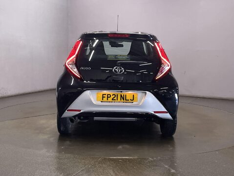Toyota Aygo 1.0 VVT-i x-play Hatchback 5dr Petrol Manual Euro 6 (Safety Sense) (71 ps) 7