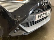 Toyota Aygo 1.0 VVT-i x-play Hatchback 5dr Petrol Manual Euro 6 (Safety Sense) (71 ps) 11