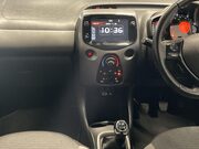 Toyota Aygo 1.0 VVT-i x-play Hatchback 5dr Petrol Manual Euro 6 (Safety Sense) (71 ps) 16