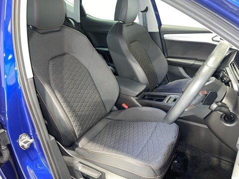 SEAT Leon 1.4 eHybrid 12.8kWh FR Hatchback 5dr Petrol Plug-in Hybrid DSG Euro 6 (s/s) 5