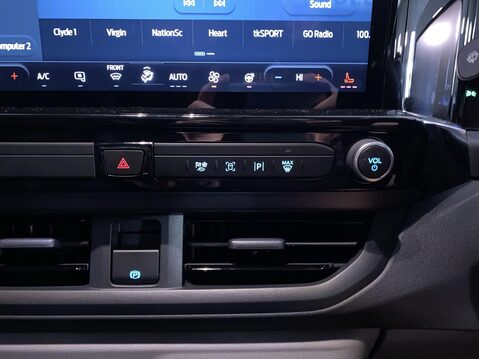 Ford Transit Custom 2.0 300 EcoBlue Sport Panel Van 5dr Diesel Auto L1 H1 Euro 6 (s/s) (170 ps) 32