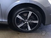 Volvo V40 2.0 T2 R-Design Edition Hatchback 5dr Petrol Manual Euro 6 (s/s) (122 ps) 12