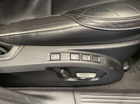 Volvo V40 2.0 T2 R-Design Edition Hatchback 5dr Petrol Manual Euro 6 (s/s) (122 ps) 23