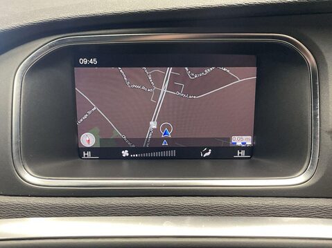 Volvo V40 2.0 T2 R-Design Edition Hatchback 5dr Petrol Manual Euro 6 (s/s) (122 ps) 19