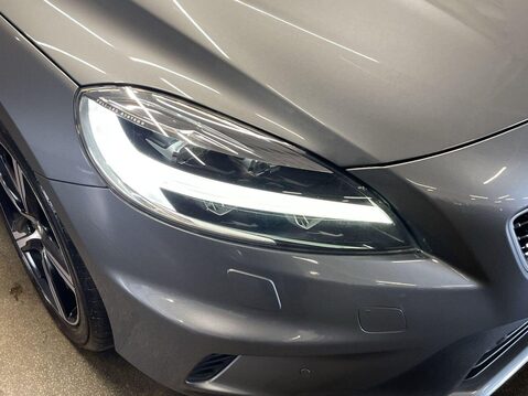 Volvo V40 2.0 T2 R-Design Edition Hatchback 5dr Petrol Manual Euro 6 (s/s) (122 ps) 22