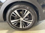 Peugeot 3008 1.2 PureTech Allure SUV 5dr Petrol Manual Euro 6 (s/s) (130 ps) Service His 36
