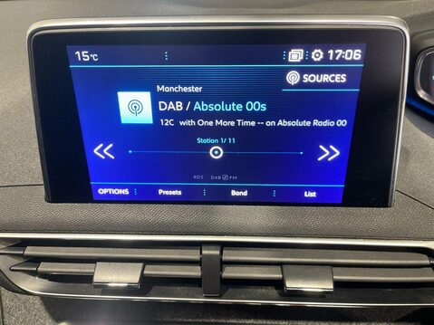 Peugeot 3008 1.2 PureTech Allure SUV 5dr Petrol Manual Euro 6 (s/s) (130 ps) Service His 51