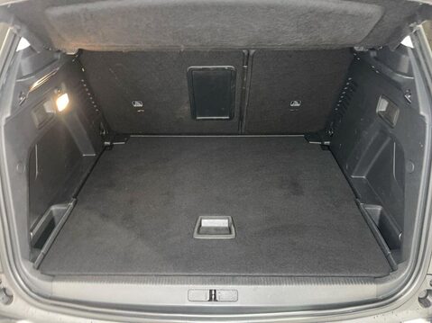 Peugeot 3008 1.2 PureTech Allure SUV 5dr Petrol Manual Euro 6 (s/s) (130 ps) Service His 37