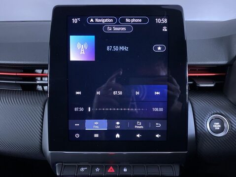 Renault Clio 1.0 TCe RS Line Hatchback 5dr Petrol Manual Euro 6 (s/s) (90 ps) Sat Nav - 30