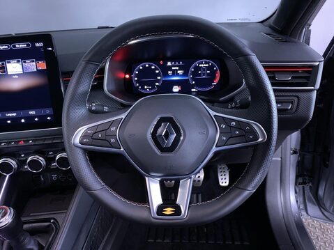 Renault Clio 1.0 TCe RS Line Hatchback 5dr Petrol Manual Euro 6 (s/s) (90 ps) Sat Nav - 16