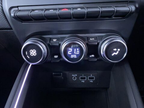 Renault Clio 1.0 TCe RS Line Hatchback 5dr Petrol Manual Euro 6 (s/s) (90 ps) Sat Nav - 31