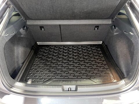 Volkswagen Taigo 1.5 TSI R-Line SUV 5dr Petrol DSG Euro 6 (s/s) (150 ps) 12