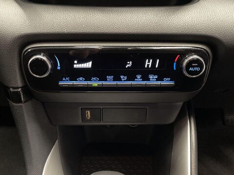 Toyota Yaris 1.5 VVT-h Design Hatchback 5dr Petrol Hybrid E-CVT Euro 6 (s/s) (116 ps) Ai 26