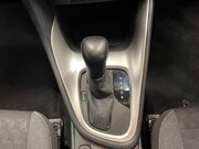 Toyota Yaris 1.5 VVT-h Design Hatchback 5dr Petrol Hybrid E-CVT Euro 6 (s/s) (116 ps) Ai 19