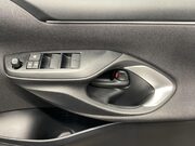 Toyota Yaris 1.5 VVT-h Design Hatchback 5dr Petrol Hybrid E-CVT Euro 6 (s/s) (116 ps) Ai 23