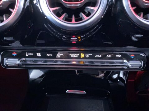 Mercedes-Benz A Class 1.3 A200 AMG Line Edition (Executive) Hatchback 5dr Petrol 7G-DCT Euro 6 (s 31