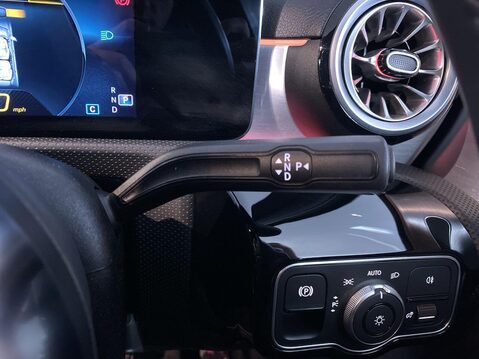 Mercedes-Benz A Class 1.3 A200 AMG Line Edition (Executive) Hatchback 5dr Petrol 7G-DCT Euro 6 (s 21