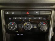 Volkswagen T-Roc 1.5 R-LINE TSI EVO 5d 148 BHP Cruise Control - DAB Radio 27