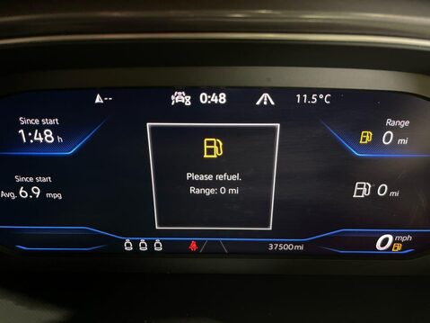 Volkswagen T-Roc 1.5 R-LINE TSI EVO 5d 148 BHP Cruise Control - DAB Radio 25