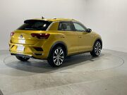 Volkswagen T-Roc 1.5 R-LINE TSI EVO 5d 148 BHP Cruise Control - DAB Radio 8