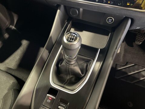 Nissan Qashqai 1.3 DIG-T MHEV N-Connecta SUV 5dr Petrol Hybrid Manual Euro 6 (s/s) (140 ps 20