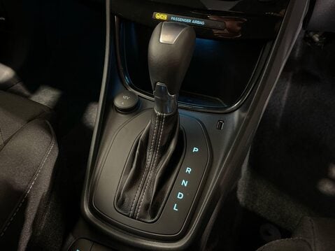 Ford Puma 1.0T EcoBoost MHEV Titanium SUV 5dr Petrol Hybrid DCT Euro 6 (s/s) (125 ps) 44