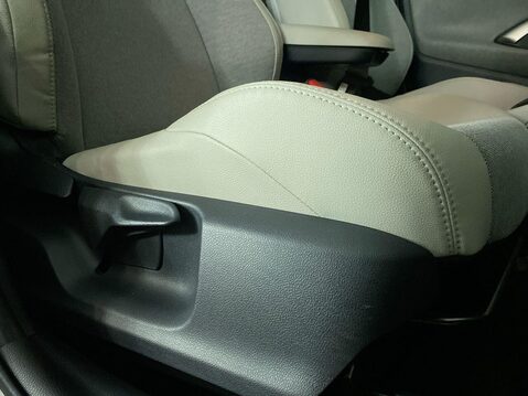 Toyota Yaris 1.5 VVT-h Excel Hatchback 5dr Petrol Hybrid E-CVT Euro 6 (s/s) (116 ps) Air 26