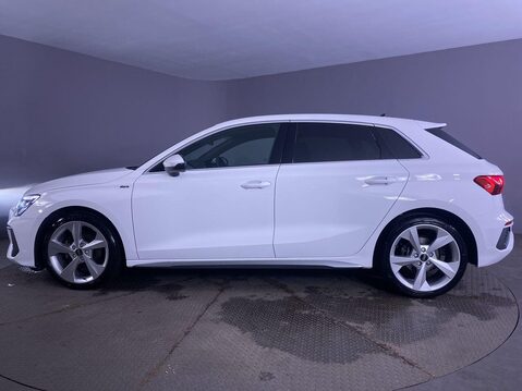 Audi A3 1.5 TFSI 35 S line Sportback 5dr Petrol Manual Euro 6 (s/s) (150 ps) 1 Owne 5