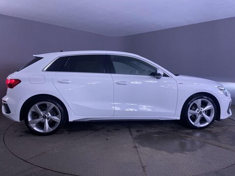 Audi A3 1.5 TFSI 35 S line Sportback 5dr Petrol Manual Euro 6 (s/s) (150 ps) 1 Owne 9