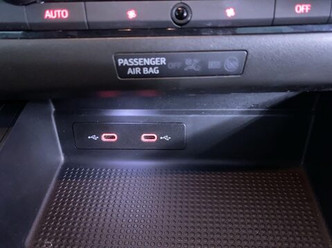 SEAT Ibiza 1.0 TSI XCELLENCE Hatchback 5dr Petrol Manual Euro 6 (s/s) (110 ps) 1 Owner 24