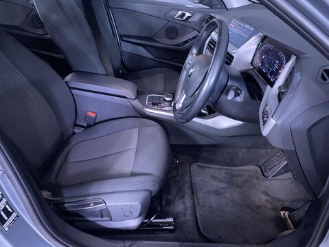 BMW 1 Series 1.5 118i SE (LCP) Hatchback 5dr Petrol DCT Euro 6 (s/s) (136 ps) Air Con - 15