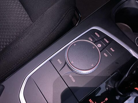 BMW 1 Series 1.5 118i SE (LCP) Hatchback 5dr Petrol DCT Euro 6 (s/s) (136 ps) Air Con - 24