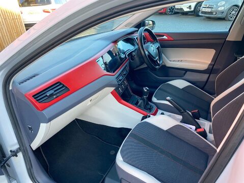 Volkswagen Polo 1.0 beats Hatchback 5dr Petrol Manual Euro 6 (s/s) (65 ps) Parking Sensors 8