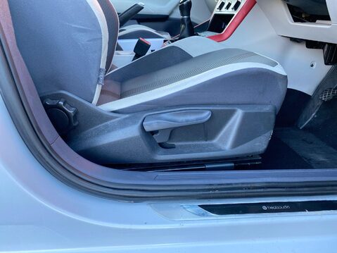 Volkswagen Polo 1.0 beats Hatchback 5dr Petrol Manual Euro 6 (s/s) (65 ps) Parking Sensors 14