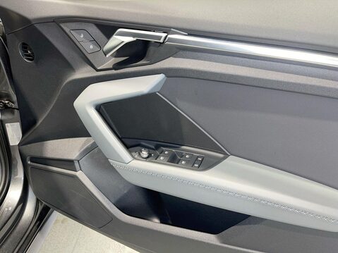 Audi A3 1.5 TFSI 35 S line Sportback 5dr Petrol S Tronic Euro 6 (s/s) (150 ps) Cru 23