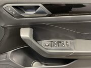 Volkswagen T-Roc 1.5 TSI R-Line SUV 5dr Petrol Manual Euro 6 (s/s) (150 ps) Cruise Control 25