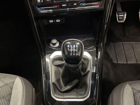 Volkswagen T-Roc 1.5 TSI R-Line SUV 5dr Petrol Manual Euro 6 (s/s) (150 ps) Cruise Control 20