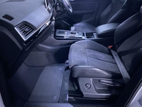 Audi Q5 2.0 TFSI 45 Black Edition SUV 5dr Petrol S Tronic quattro Euro 6 (s/s) (245 17