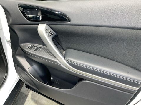Mitsubishi Eclipse Cross 1.5T 3 SUV 5dr Petrol Manual Euro 6 (s/s) (163 ps) Bluetooth - Alloys 52