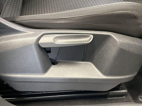 Volkswagen Tiguan 1.5 TSI Active SUV 5dr Petrol Manual Euro 6 (s/s) (150 ps) Professional NAV 25