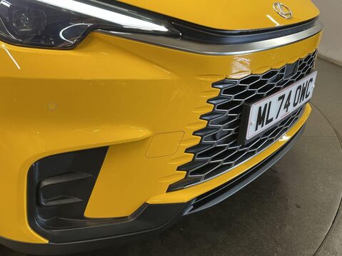 Lexus LBX 1.5 VVT-iE Premium SUV 5dr Petrol Hybrid E-CVT Euro 6 (s/s) (136 ps) Blueto 11