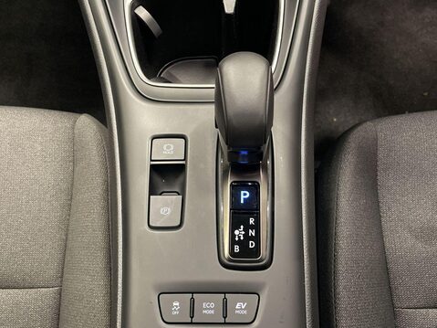 Lexus LBX 1.5 VVT-iE Premium SUV 5dr Petrol Hybrid E-CVT Euro 6 (s/s) (136 ps) Blueto 19