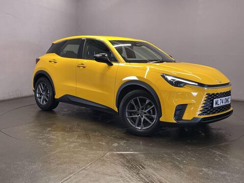 Lexus LBX 1.5 VVT-iE Premium SUV 5dr Petrol Hybrid E-CVT Euro 6 (s/s) (136 ps) Blueto 1