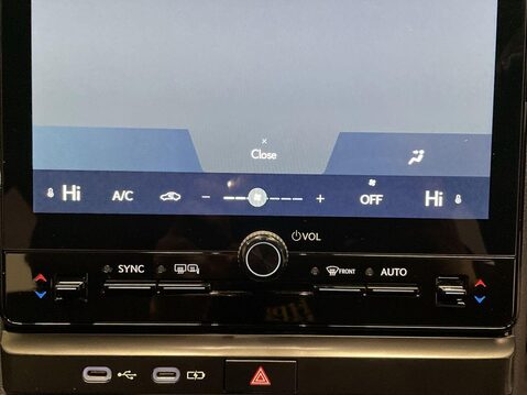 Lexus LBX 1.5 VVT-iE Premium SUV 5dr Petrol Hybrid E-CVT Euro 6 (s/s) (136 ps) Blueto 26